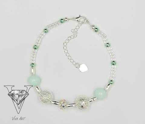 OBRAZ ZIELONEJ BRANSOLETKI ZE SREBREM OD VIVA JEWELRY