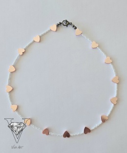 NASZYJNIK RÓŻOWE HEMATYTY W KSZTAŁCIE SERDUSZEK PROJEKT VIVA JEWELRY & ART