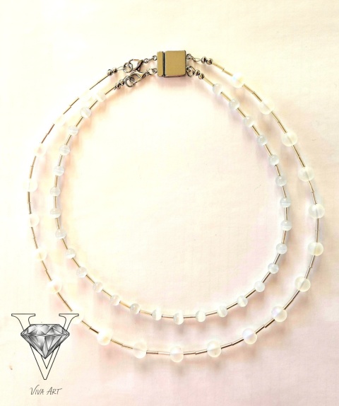 PODWÓJNY UROCZY NASZYJNIK Z SELENITU Z ZAPIĘCIEM MAGNETYCZNYM OD VIVA JEWELRY & ART