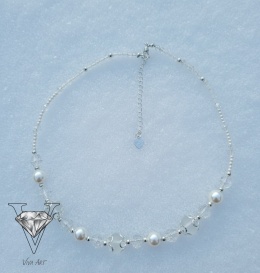 PONADCZASOWY NASZYJNIK Z PEREŁ, SREBRA I KRYSZTAŁU GÓRSKIEGO