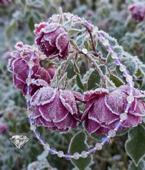 UROCZY NASZYJNIK ZE SPEKTROLITU I KAMIENIA AUSTRIACKIEGO ZE SREBREM
